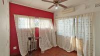 Bed Room 1 - 13 square meters of property in Amanzimtoti 