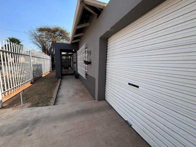 3 Bedroom House for Sale For Sale in Newlands - JHB - MR648667