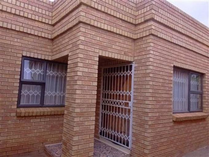 2 Bedroom House for Sale For Sale in Vanderbijlpark - MR648715