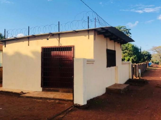 2 Bedroom House for Sale For Sale in Thohoyandou - MR648893