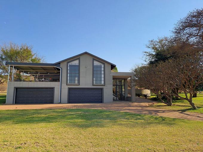 Farm for Sale For Sale in Modimolle (Nylstroom) - MR648930