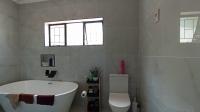 Main Bathroom - 8 square meters of property in Gezina