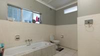 Bathroom 1 - 18 square meters of property in Gezina