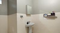 Bathroom 1 - 18 square meters of property in Gezina