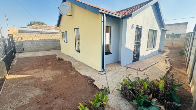 3 Bedroom House for Sale For Sale in Kagiso - MR648985