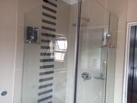 Main Bathroom of property in Bedfordview