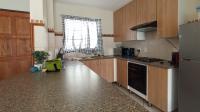 Kitchen - 8 square meters of property in Sagewood