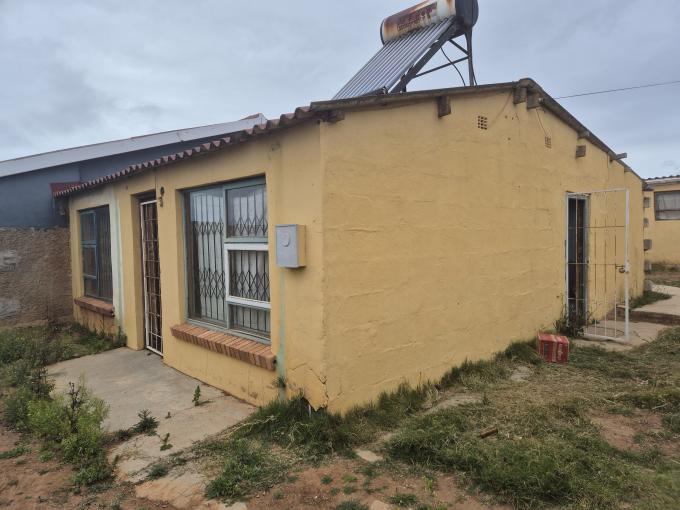 2 Bedroom House for Sale For Sale in Ibhayi (Zwide) - MR649146