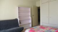 Bed Room 2 - 14 square meters of property in Bryanston