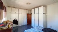 Main Bedroom - 24 square meters of property in Park Hill