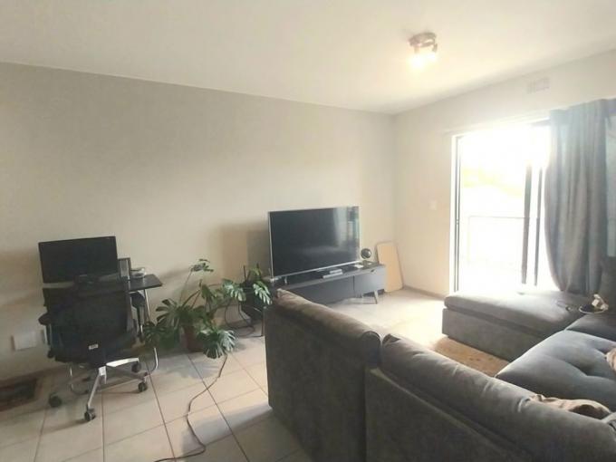 2 Bedroom Apartment to Rent in Clubview - Property to rent - MR649192