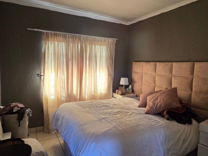 1 Bedroom Apartment for Sale For Sale in Rustenburg - MR649231