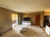 2 Bedroom 1 Bathroom Flat/Apartment for Sale for sale in Die Hoewes