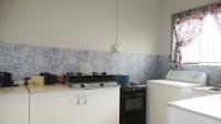 Kitchen - 26 square meters of property in Roodekrans