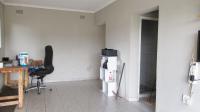 Flatlet - 118 square meters of property in Roodekrans