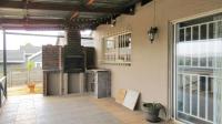 Patio - 55 square meters of property in Roodekrans