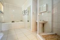 Main Bathroom of property in Ermelo