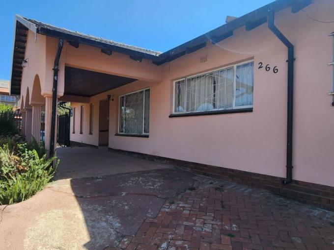 4 Bedroom House for Sale For Sale in Laudium - MR649479