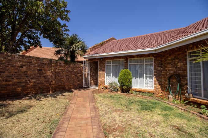 3 Bedroom House for Sale For Sale in Garsfontein - MR649490