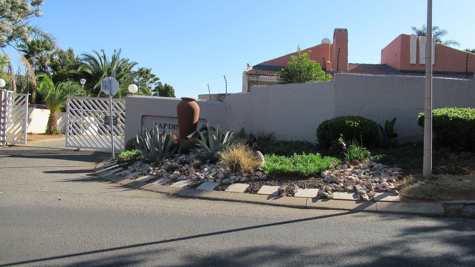 Front View of property in Wilgeheuwel 