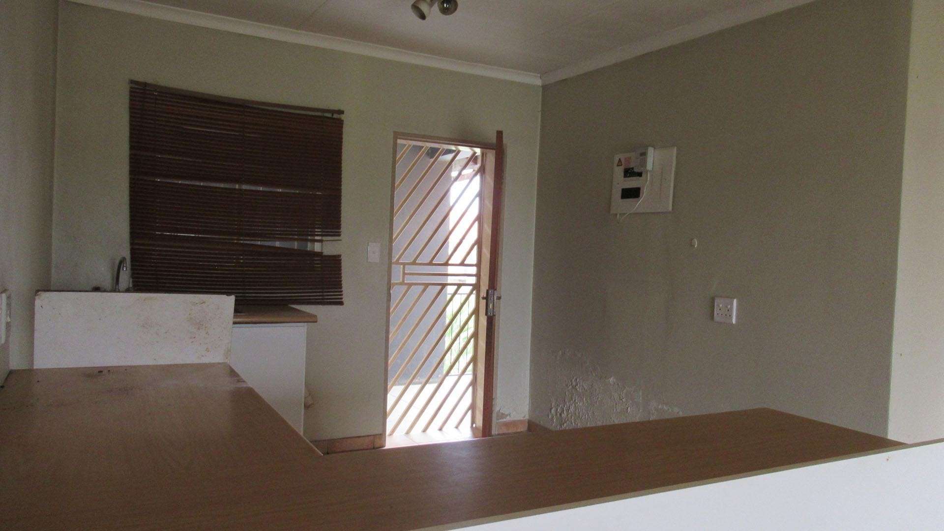 Kitchen - 9 square meters of property in Greenhills