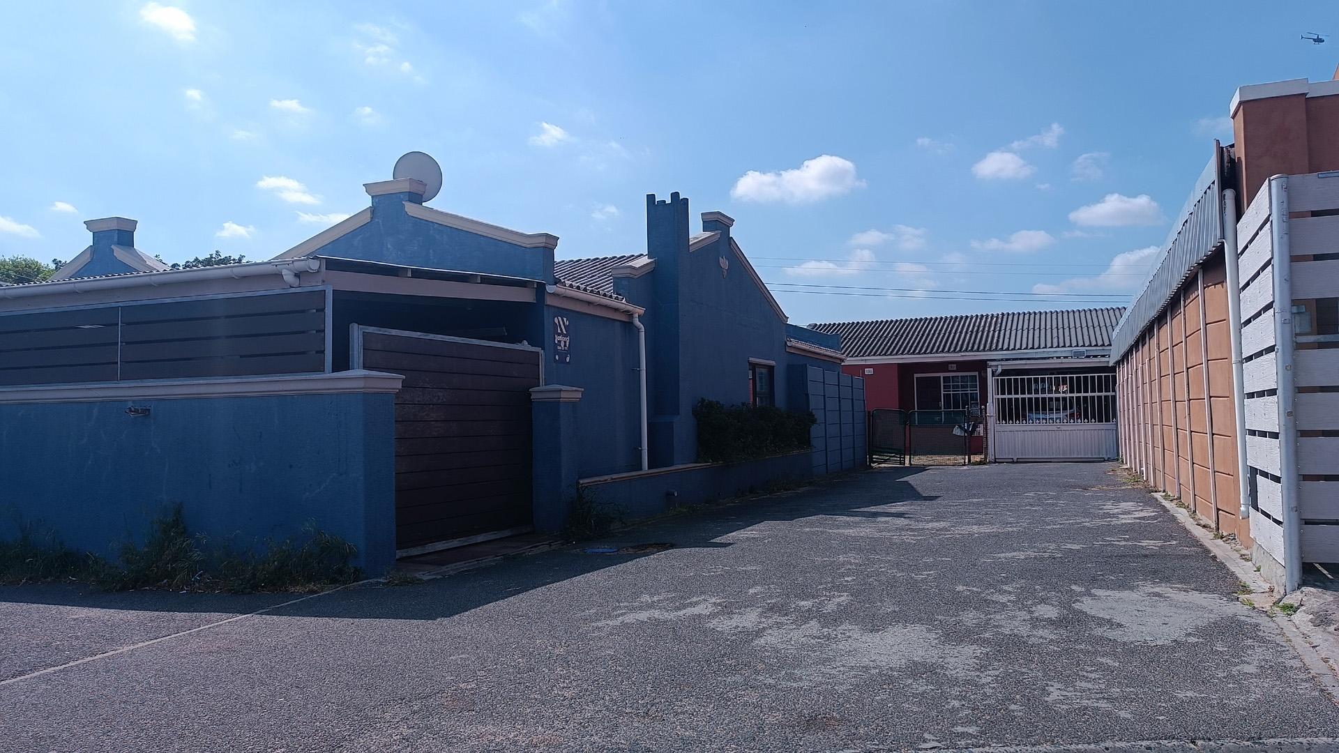 Front View of property in Athlone - CPT