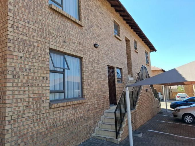 2 Bedroom Apartment for Sale For Sale in Middelburg - MP - MR649577