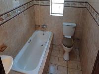 Bathroom 1 - 6 square meters of property in West Porges