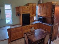 Kitchen - 27 square meters of property in West Porges