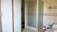 Main Bathroom - 17 square meters of property in West Porges