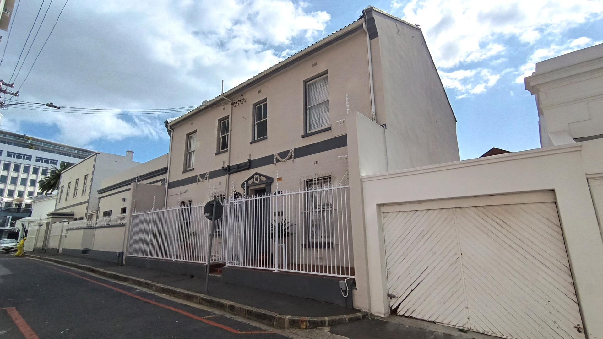 Front View of property in Cape Town Centre