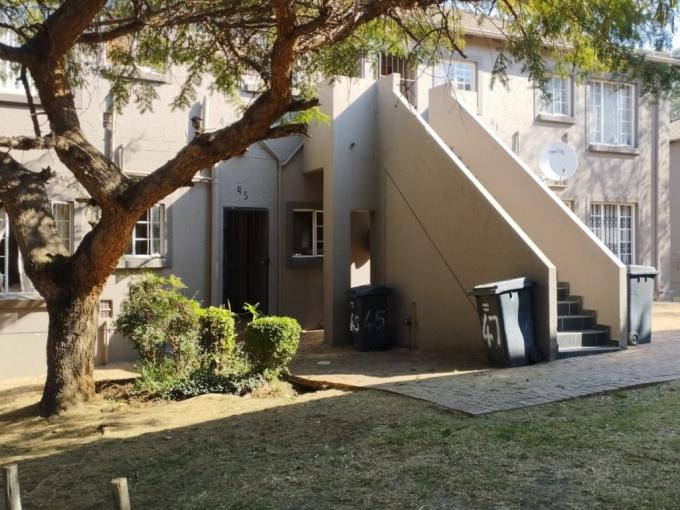 2 Bedroom Apartment for Sale For Sale in Wilgeheuwel  - MR649639