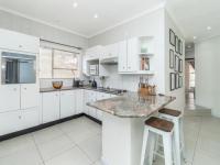 Kitchen of property in Magaliessig