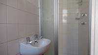 Staff Bathroom - 4 square meters of property in Magaliessig