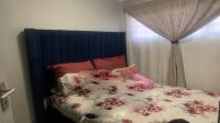 Main Bedroom of property in Protea Glen