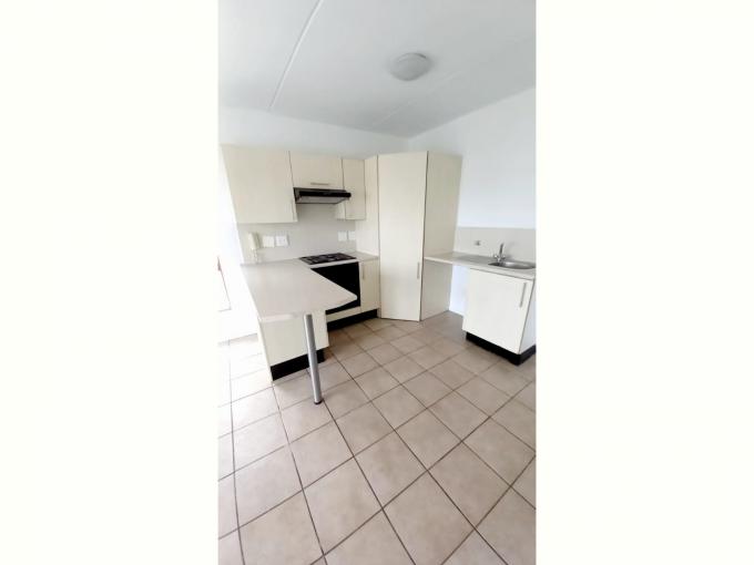 2 Bedroom Apartment for Sale For Sale in Ferndale - JHB - MR649702