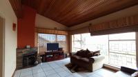 Informal Lounge - 12 square meters of property in Sunnyrock