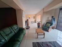 Informal Lounge - 12 square meters of property in Sunnyrock