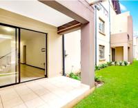 3 Bedroom 2 Bathroom Flat/Apartment for Sale for sale in Ruimsig Noord