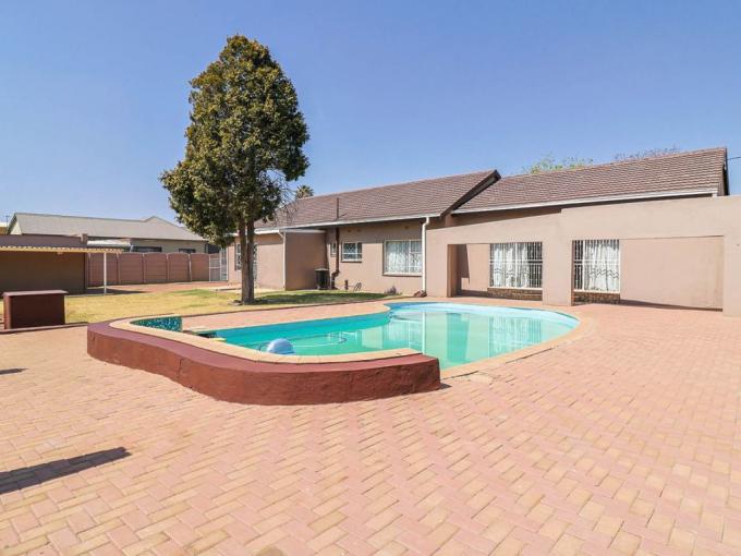 3 Bedroom House for Sale For Sale in Brakpan - MR649758