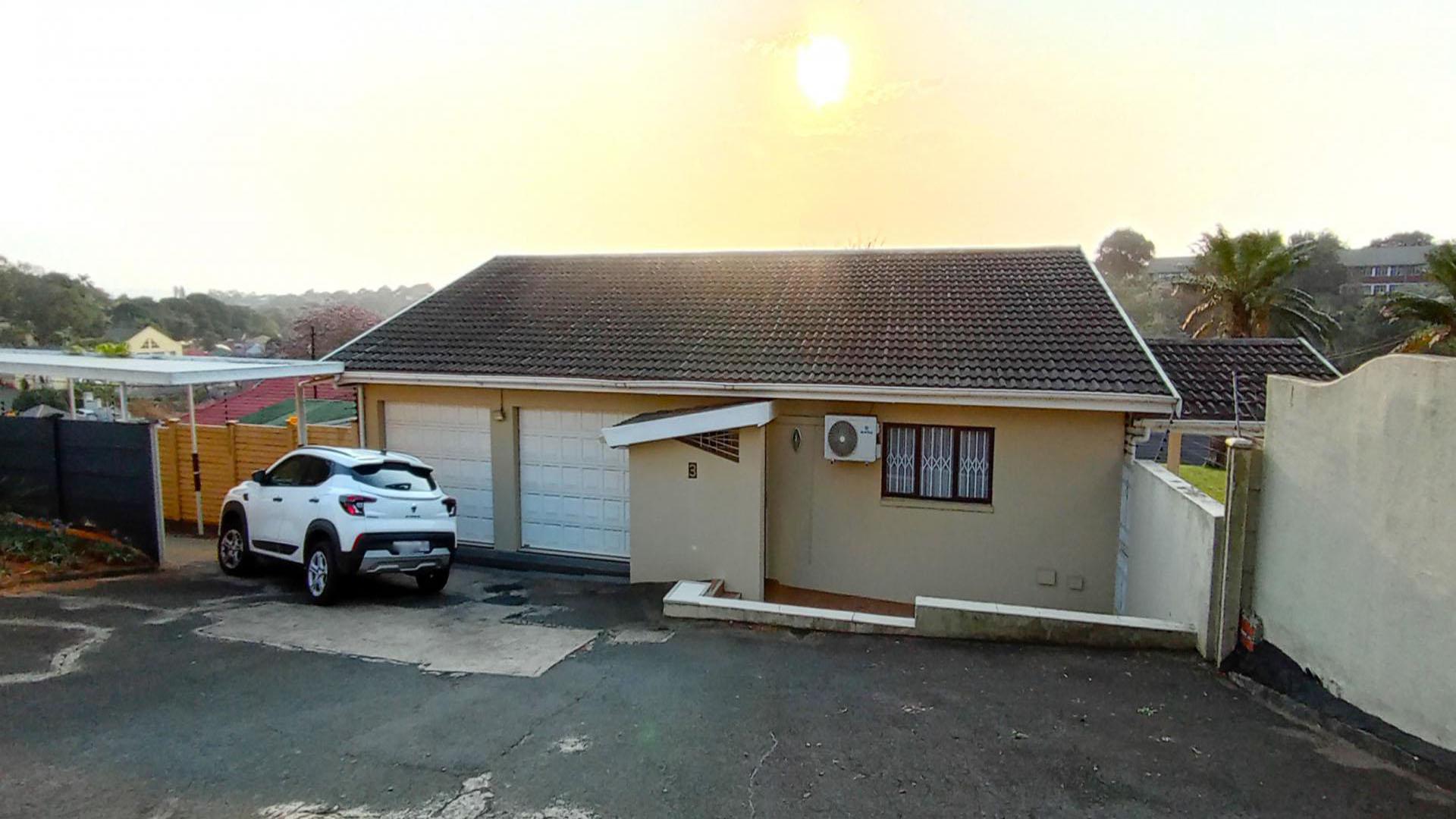 Front View of property in Durban North 