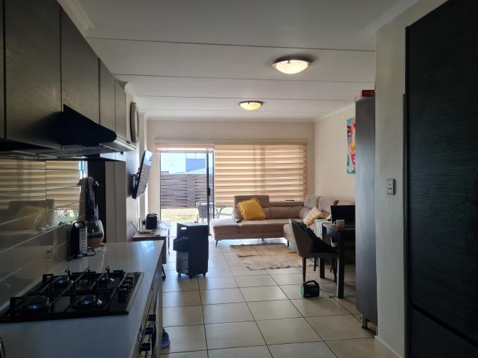 3 Bedroom Sectional Title for Sale For Sale in Oakdene - MR649851