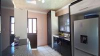 Kitchen - 10 square meters of property in Lovu