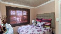 Bed Room 1 - 14 square meters of property in Lovu