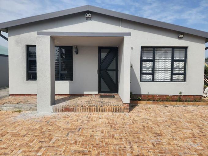 3 Bedroom House for Sale For Sale in Sanddrift - MR649878