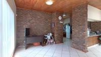 Dining Room - 19 square meters of property in Bardene