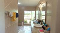 Main Bathroom - 12 square meters of property in Bardene