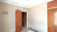 Bed Room 2 - 14 square meters of property in Bardene