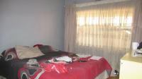 Bed Room 2 - 14 square meters of property in Pimville Zone 5