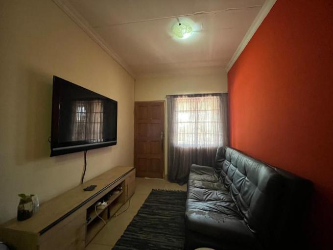 2 Bedroom Simplex for Sale For Sale in Polokwane - MR650020